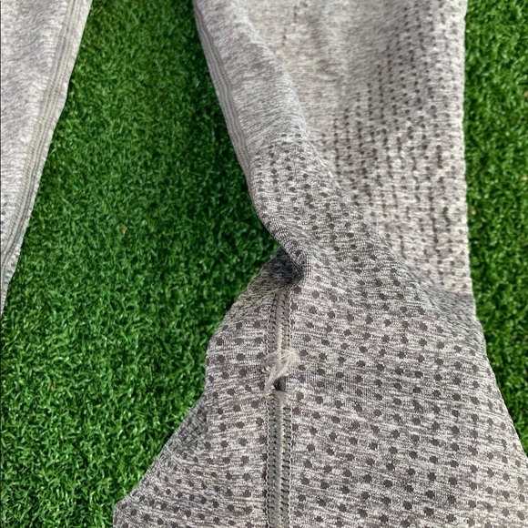 Gray gymshark leggings - Picture 4 of 9